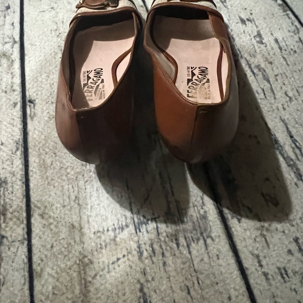 Salvatore Ferragamo Brown and Cream Flats with Gold Accents - Picture 2 of 11